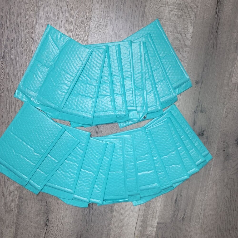 Lot Of 23 Teal Bubble Mailers 9x7.5 Inches Cushion Padded Envelopes For Shipping